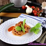 Spaghetti integrali con zucchine e profumo di basilico