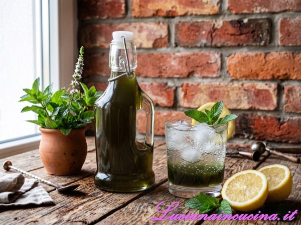 Come fare lo sciroppo di menta