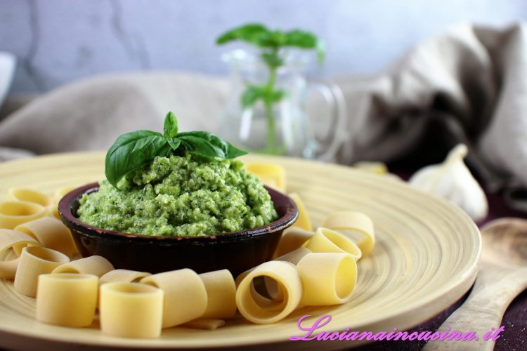 Pesto con zucchine