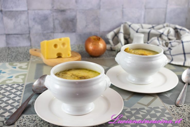 Zuppa di cipolle fatta in casa